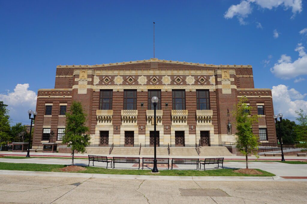 Shreveport Municipal Auditorium, Louisiane, USA © GPA photo archive <a href="https://creativecommons.org/licenses/by-sa/2.0/" target="_blank">(CC BY-SA 2.0)</a> Shreveport Municipal Auditorium, Louisiane, USA © GPA photo archive