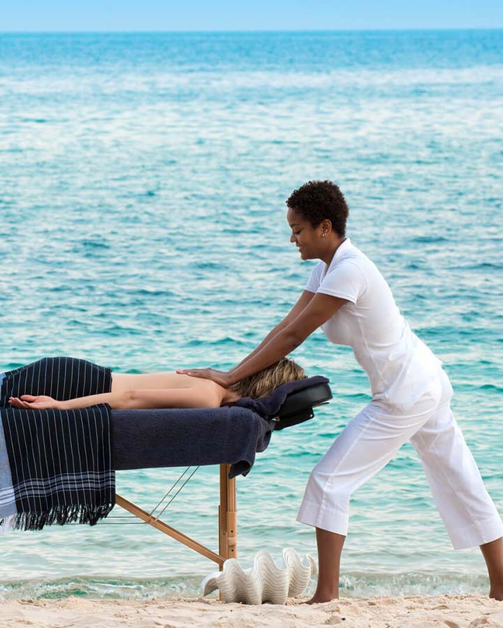 Un agréable massage sur la plage, &Beyond Benguerra Island, Mozambique © &Beyond Un agréable massage sur la plage, &Beyond Benguerra Island, Mozambique © &Beyond<br />