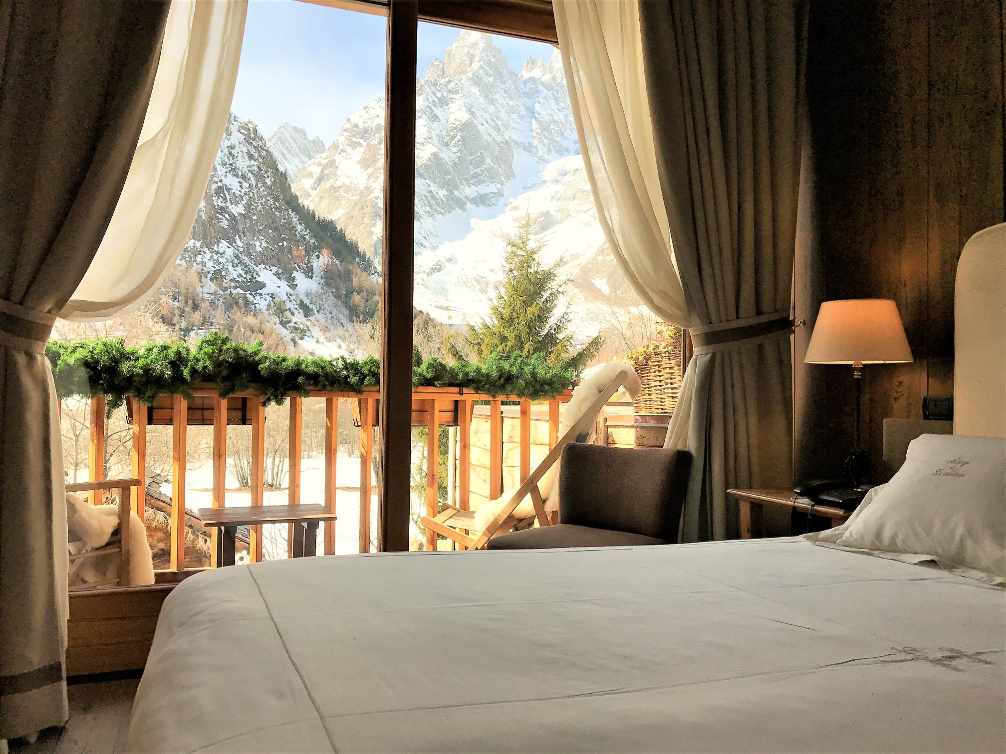 Une chambre à l'Auberge de la Maison, Courmayeur, Italie © Auberge de la Maison
