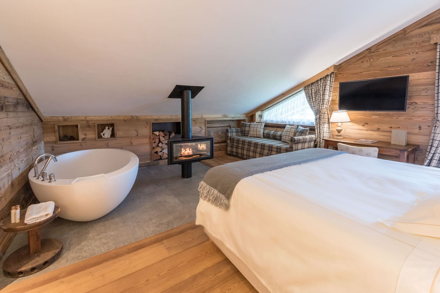 Suite Junior de Montagne, Auberge de la Maison, Courmayeur, Italie © Auberge de la Maison