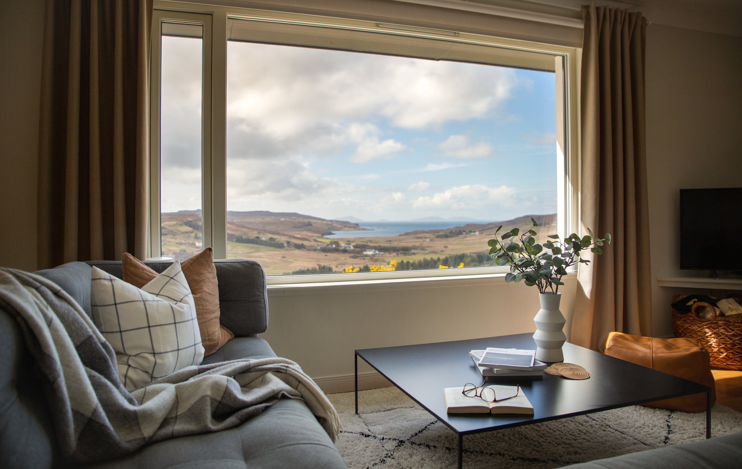 Vue depuis le salon, West Nest Skye Island, Écosse © West Nest Skye
