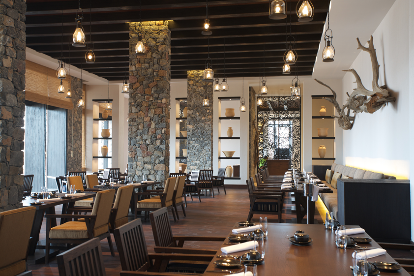 Restaurant Juniper, Alila Jabal Akhdar, Oman © Hyatt Corporation