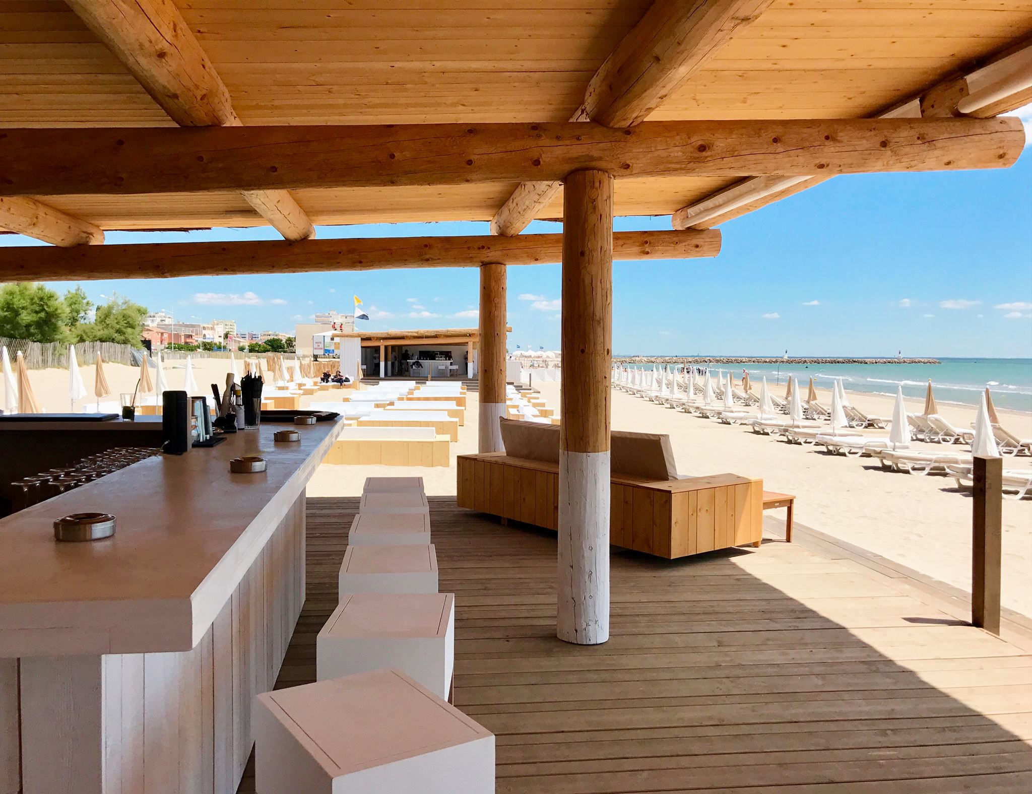 Bar sur la plage, Plage Palace, Palavas, France © Plage Palace