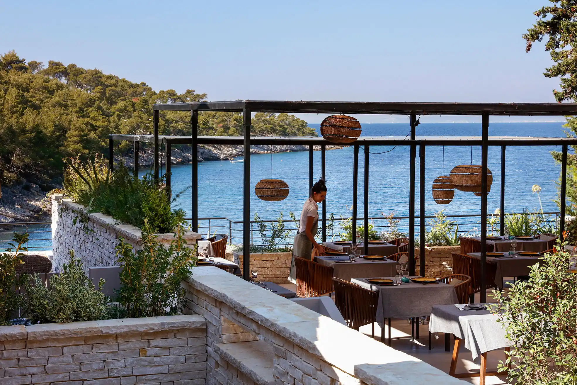 Bistrot, Little Green Bay, Hvar, Croatie © Nebesa d.o.o
