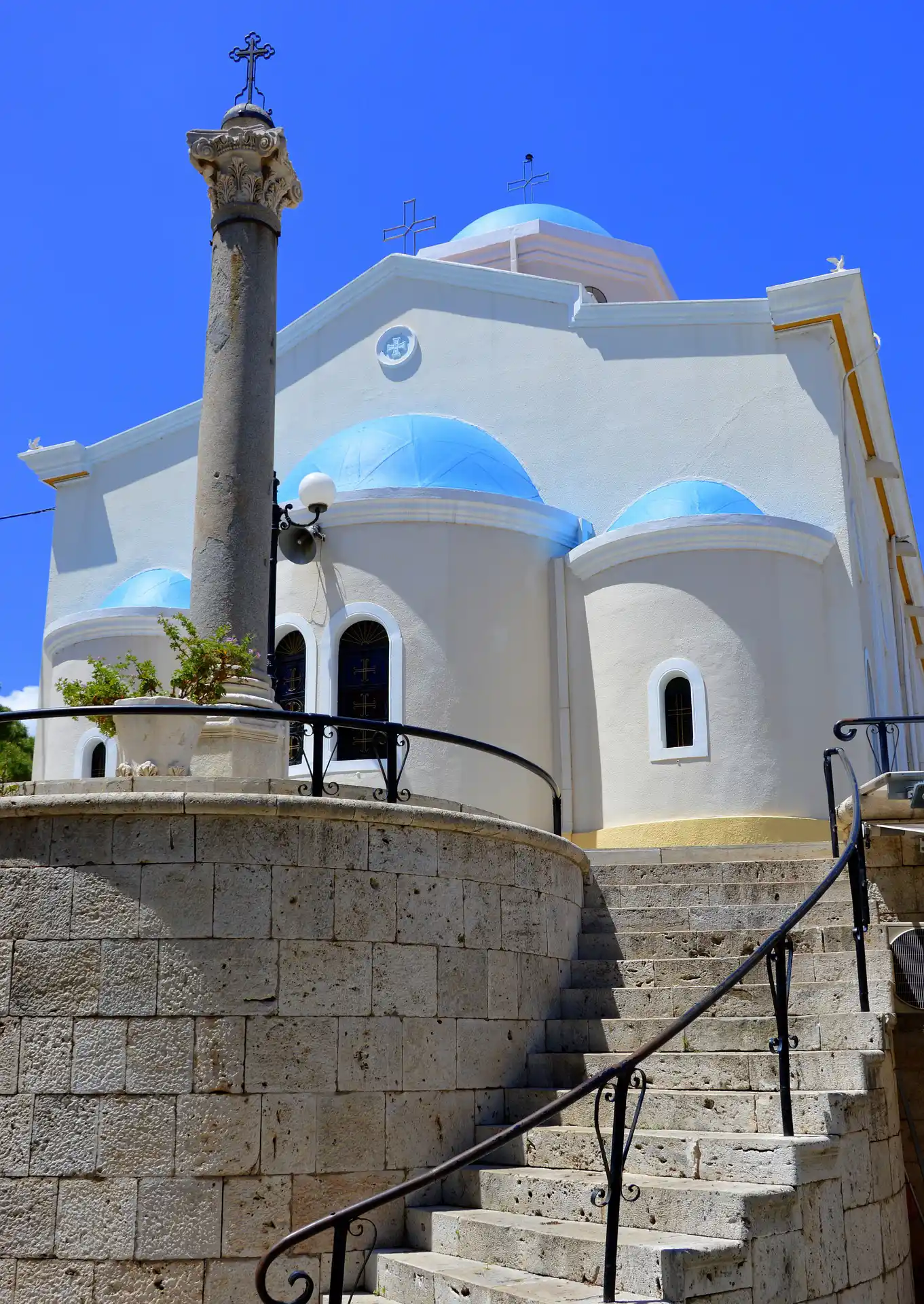 Église, Kos, Grèce © Peggychoucair