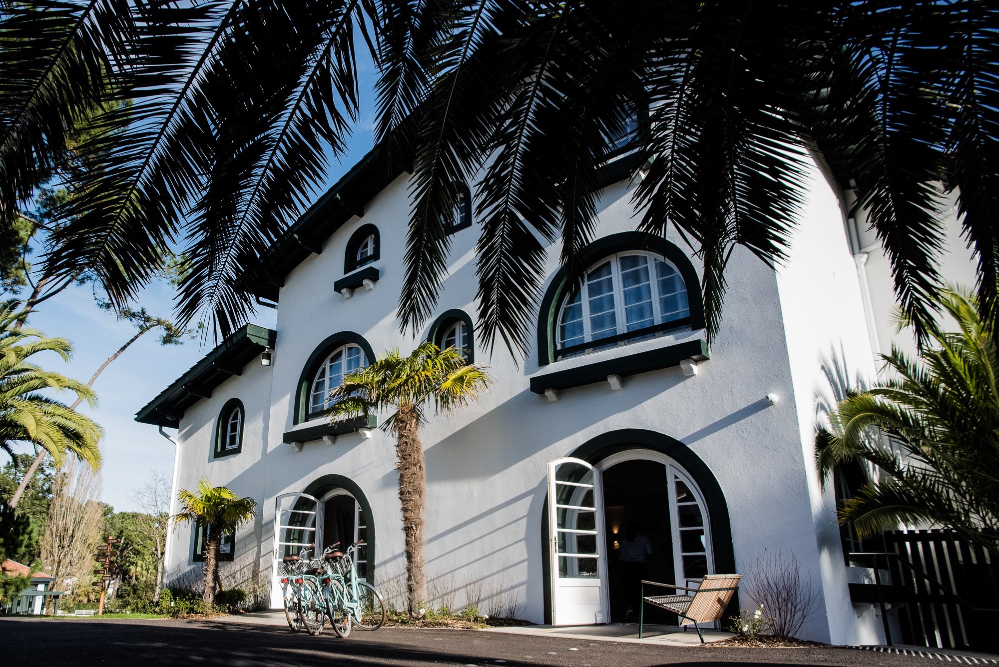 Façade, Les Hortensias du Lac, Hossegor, France © Hortensias du Lac