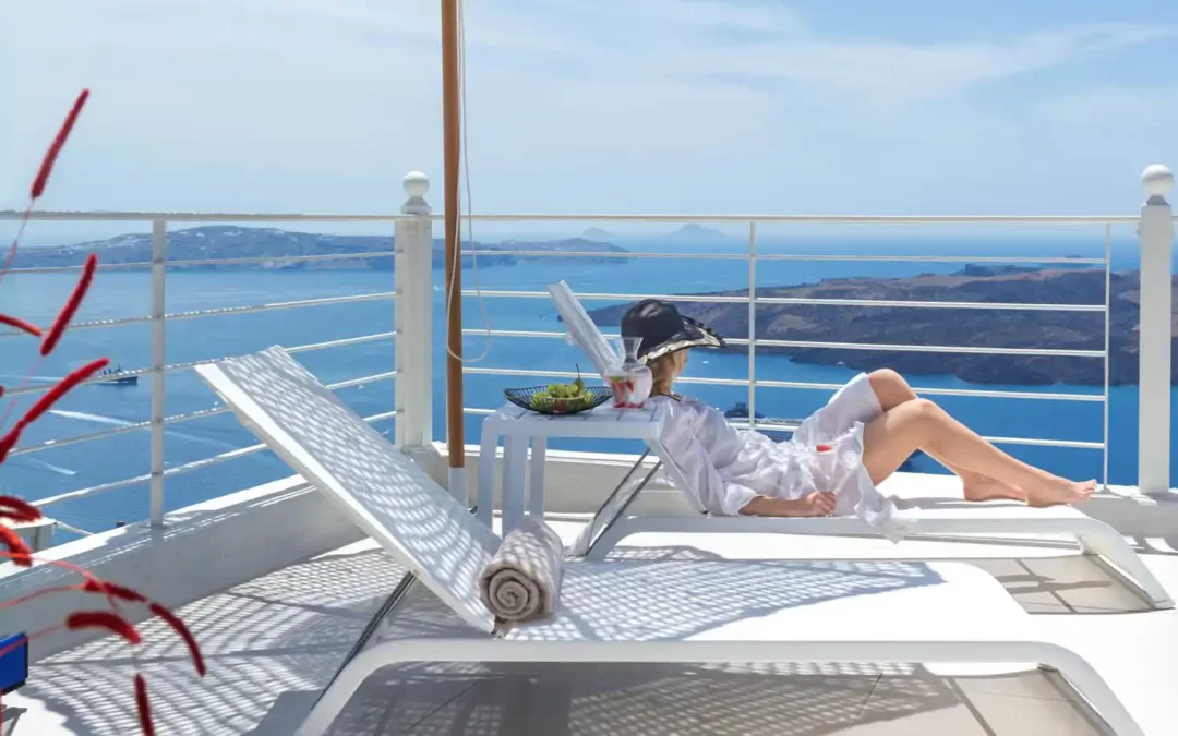 Prolongez votre été au Nefeles Luxury Suites, Santorin