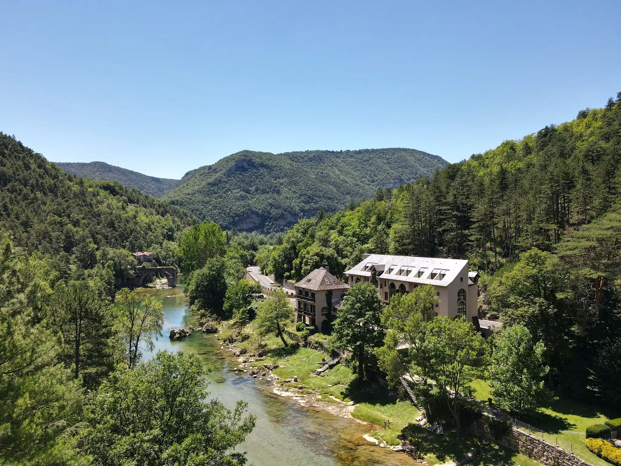 L'hôtel de la Muse dans son environnement, Gorges du Tarn, France © PMT Hotels