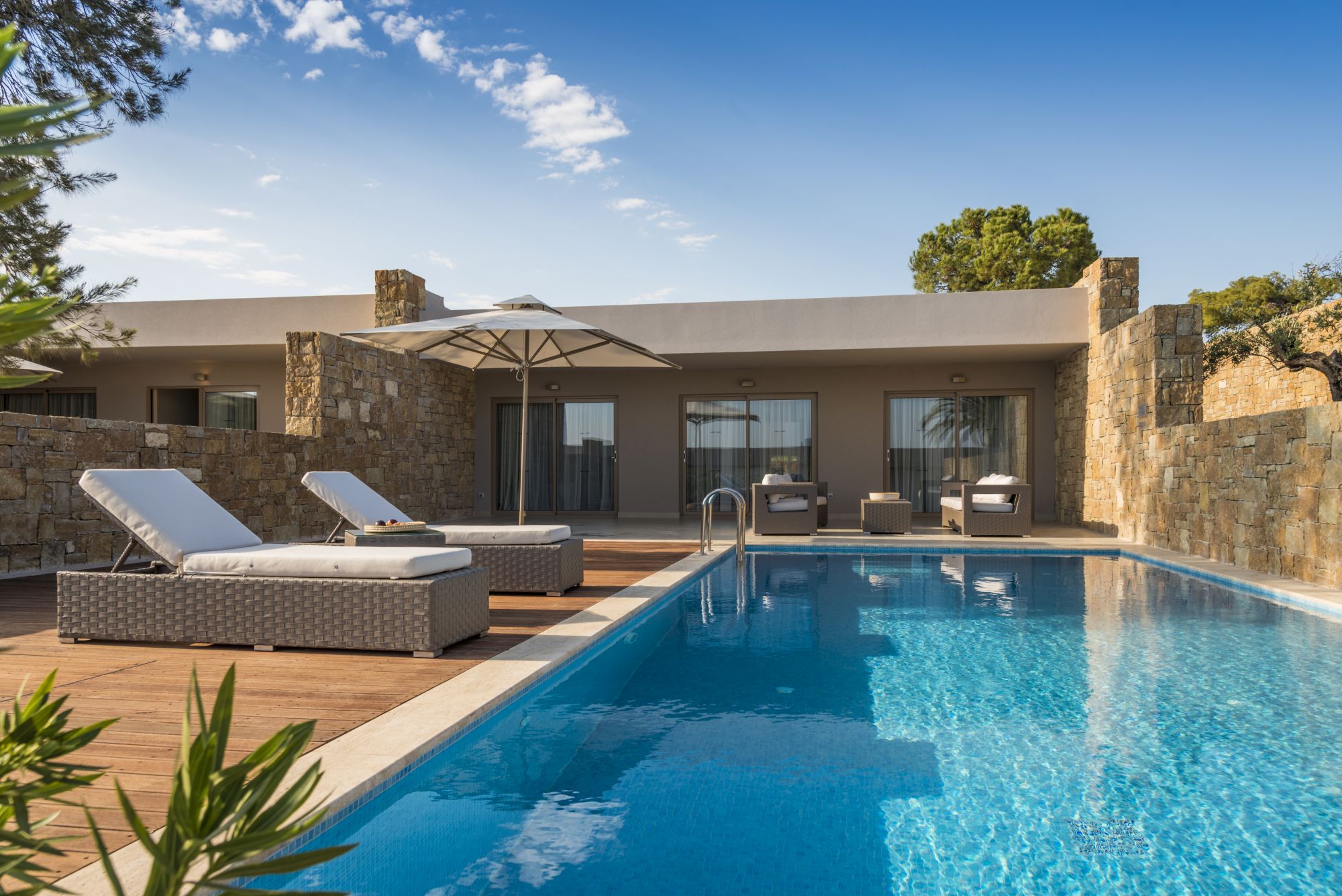 Suite Bungalow avec piscine privée, Ikos Olivia, Thessalonique, Grèce © Ikos Resorts