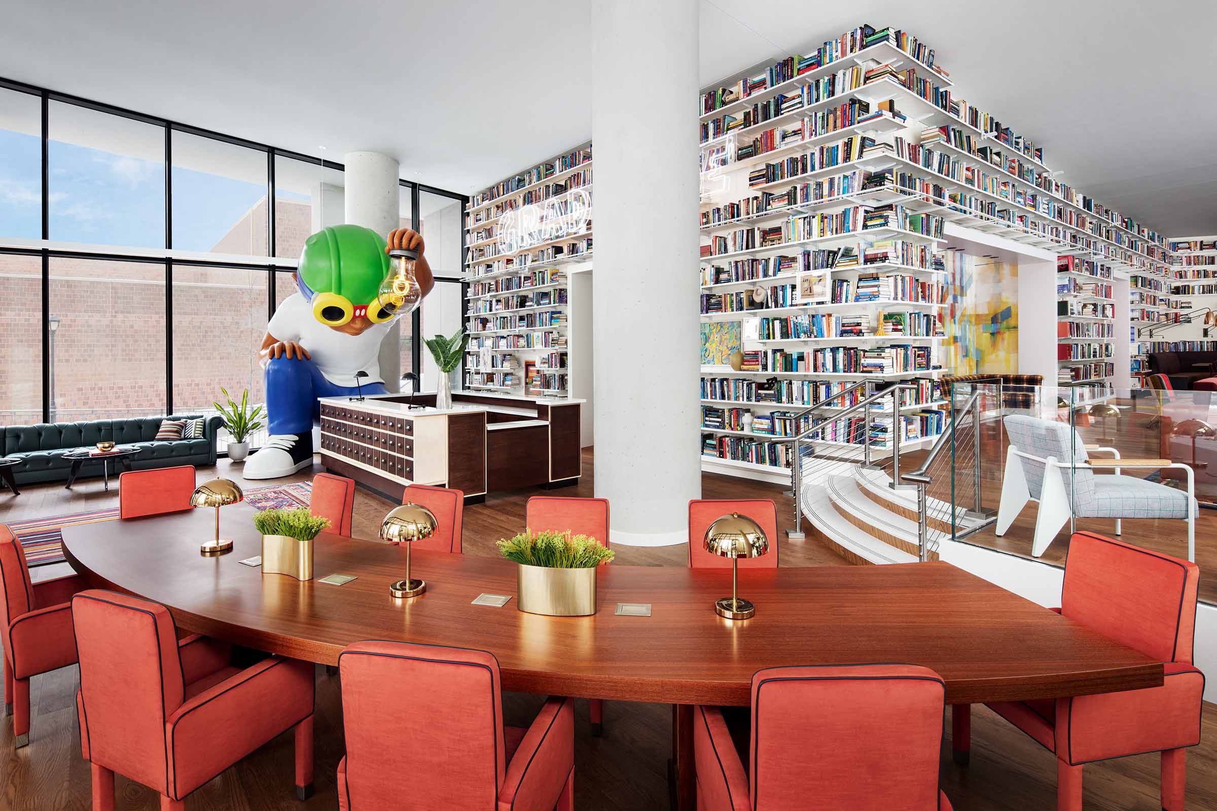 lobby bibliotheque statue hurda brantley graduate roosevelt island new york usa