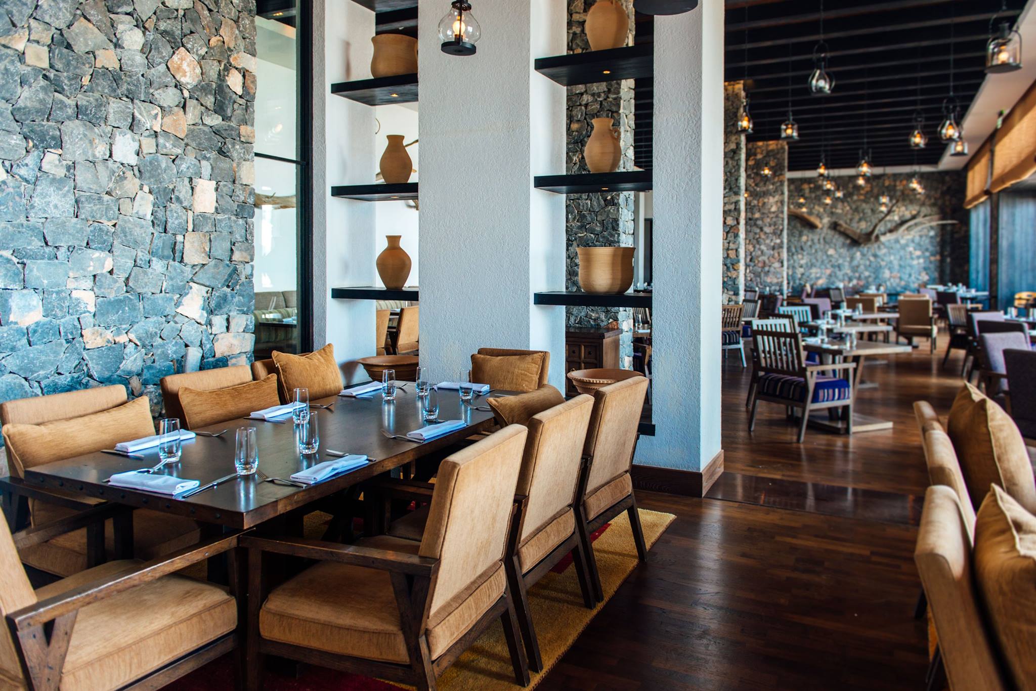 Restaurant Juniper, Alila Jabal Akhdar, Oman © Hyatt Corporation