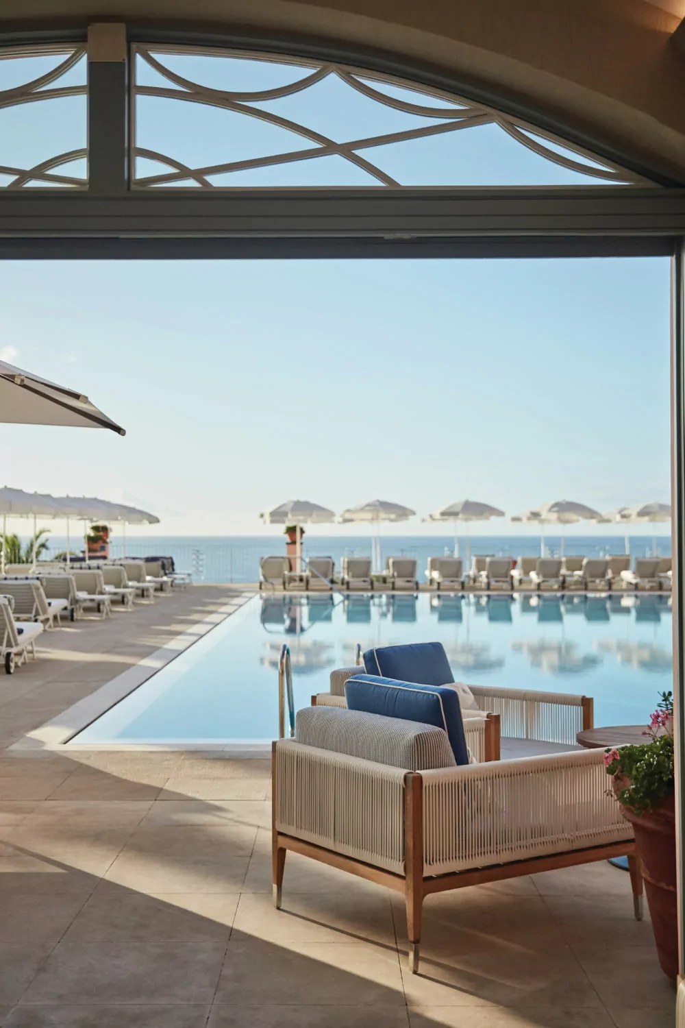 Restaurant de la piscine, Belmond Reid's Palace, Funchal, Madère © Belmond Management Ltd