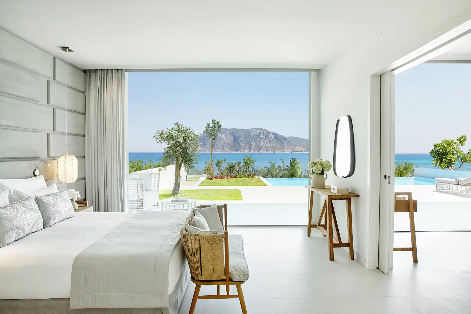 Suite Deluxe Two Bedroom Bungalow avec piscine privée, Ikos Aria, Kos, Grèce © Ikos Resorts