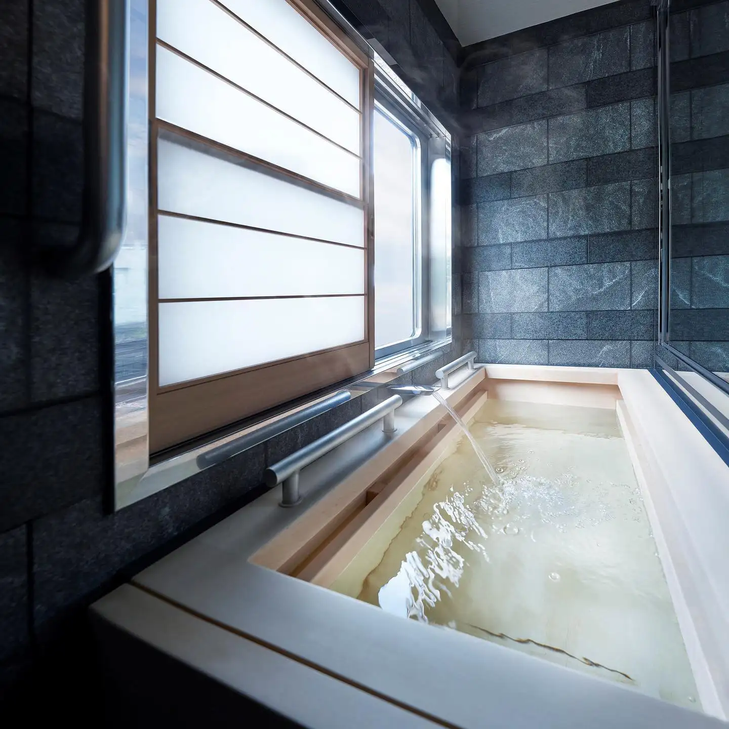 Baignoire, Suite, Shiki-Shima, Japon © East Japan Railway Company