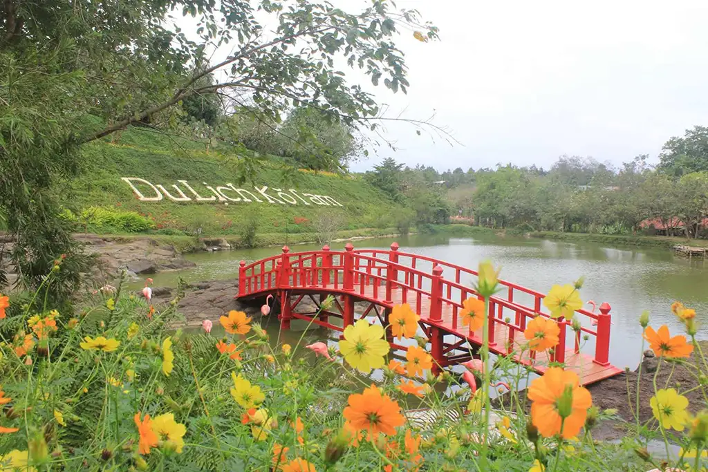 L'arrivée à Kô Tam, Đắk Lắk, Tây Nguyên, Vietnam © Kotam L'arrivée à Kô Tam, Đắk Lắk, Tây Nguyên, Vietnam © Kotam
